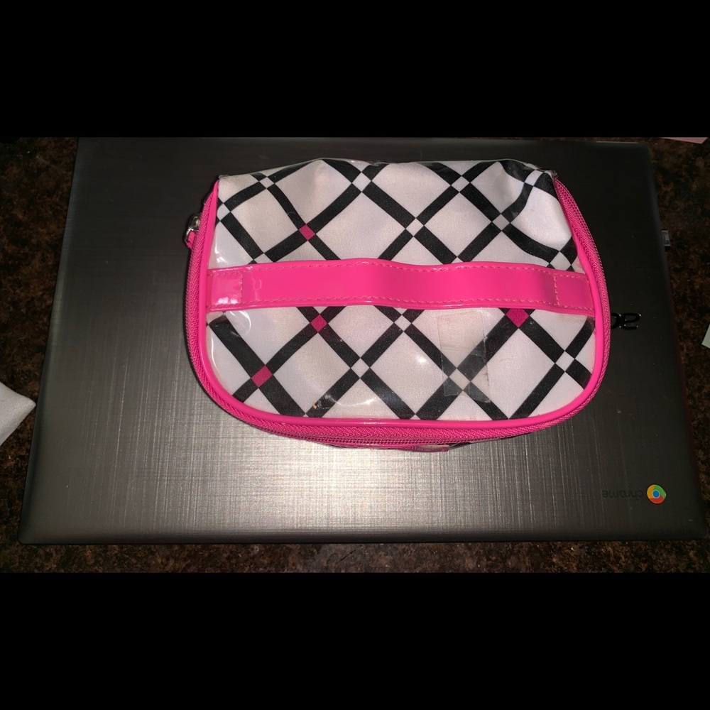 Makeup bag - Picture 2 of 2